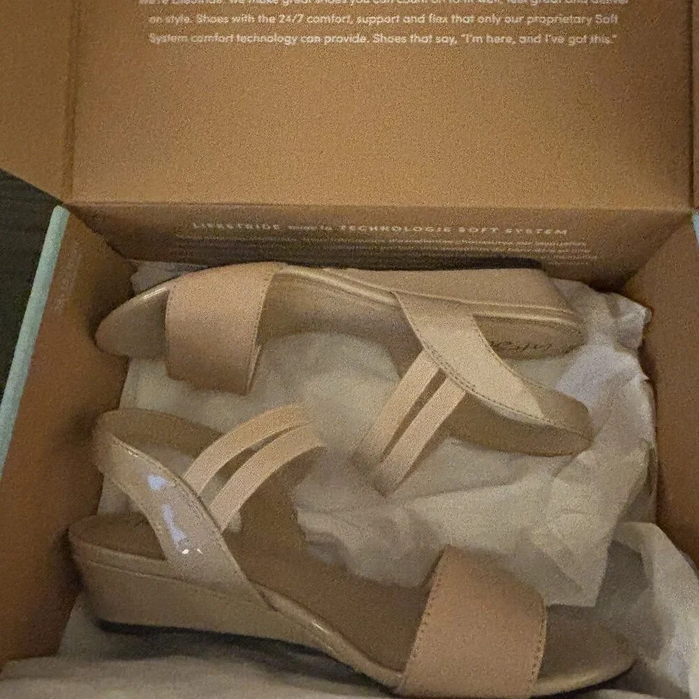 NEW! LifeStride Women's Yolo Wedge Sandal, Tender Taupe, 6 M US - Picture 1 of 2